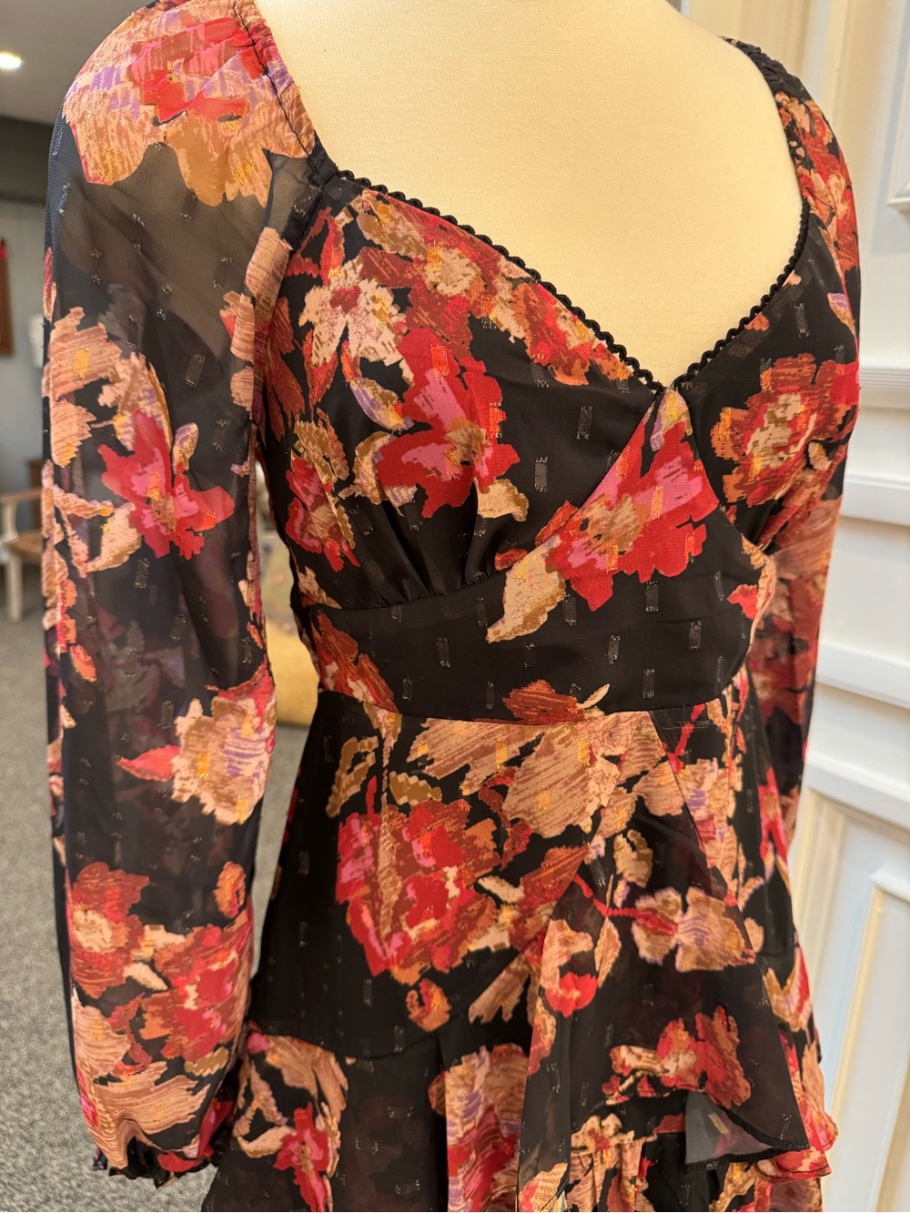 Lulu’s Floral Ruffle Mini Dress in Black and Red - Picture 2 of 3